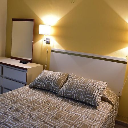 Hostal Universitario Сан-Херман Екстер'єр фото