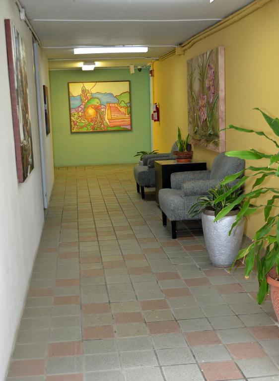 Hostal Universitario Сан-Херман Екстер'єр фото