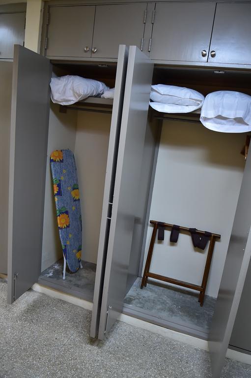 Hostal Universitario Сан-Херман Екстер'єр фото