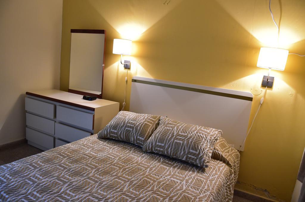 Hostal Universitario Сан-Херман Екстер'єр фото